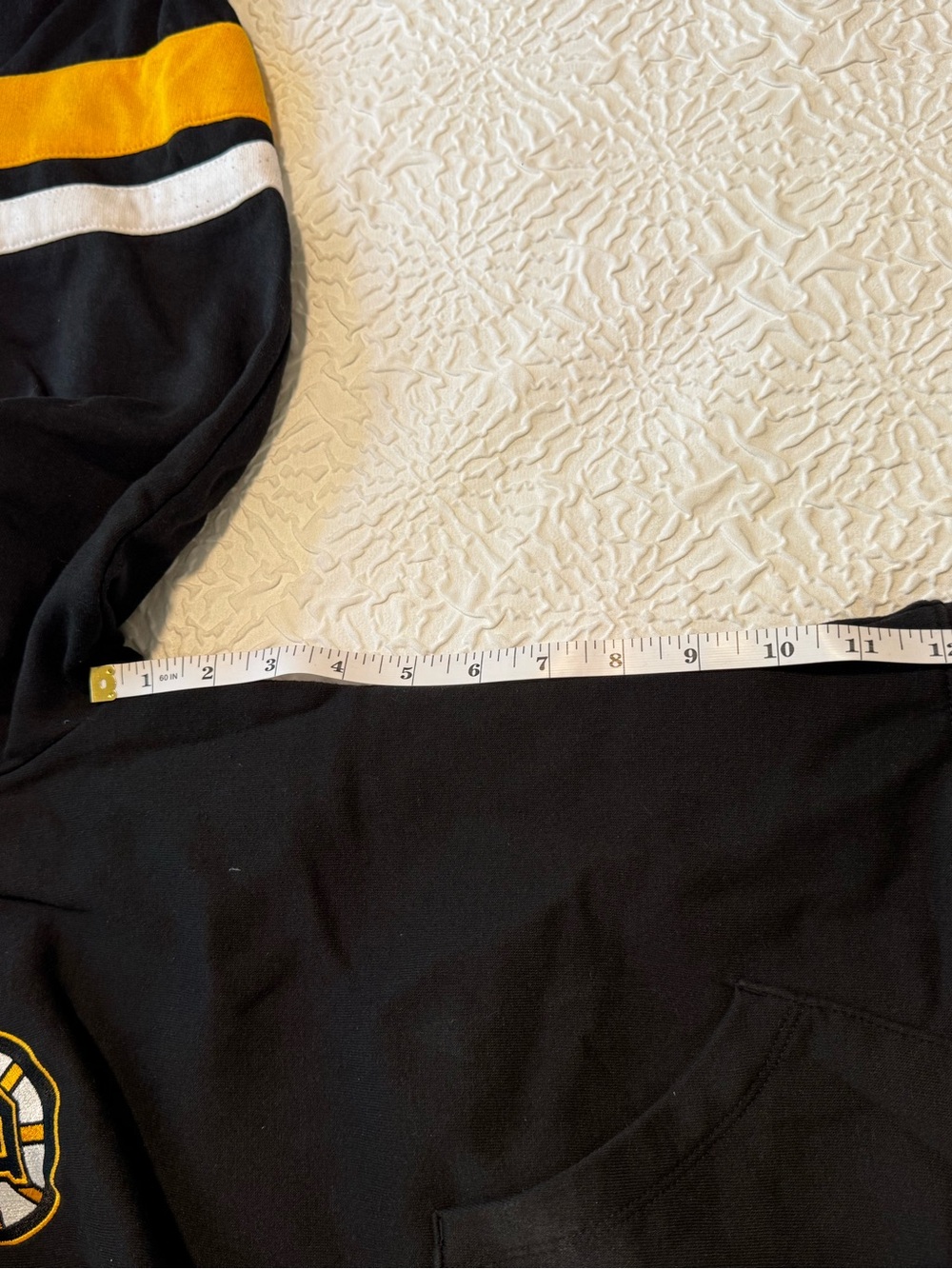 Fanatics Boston Bruins Women’s Lace-Up Hoodie Sweater - Size L - Picture 8 of 8